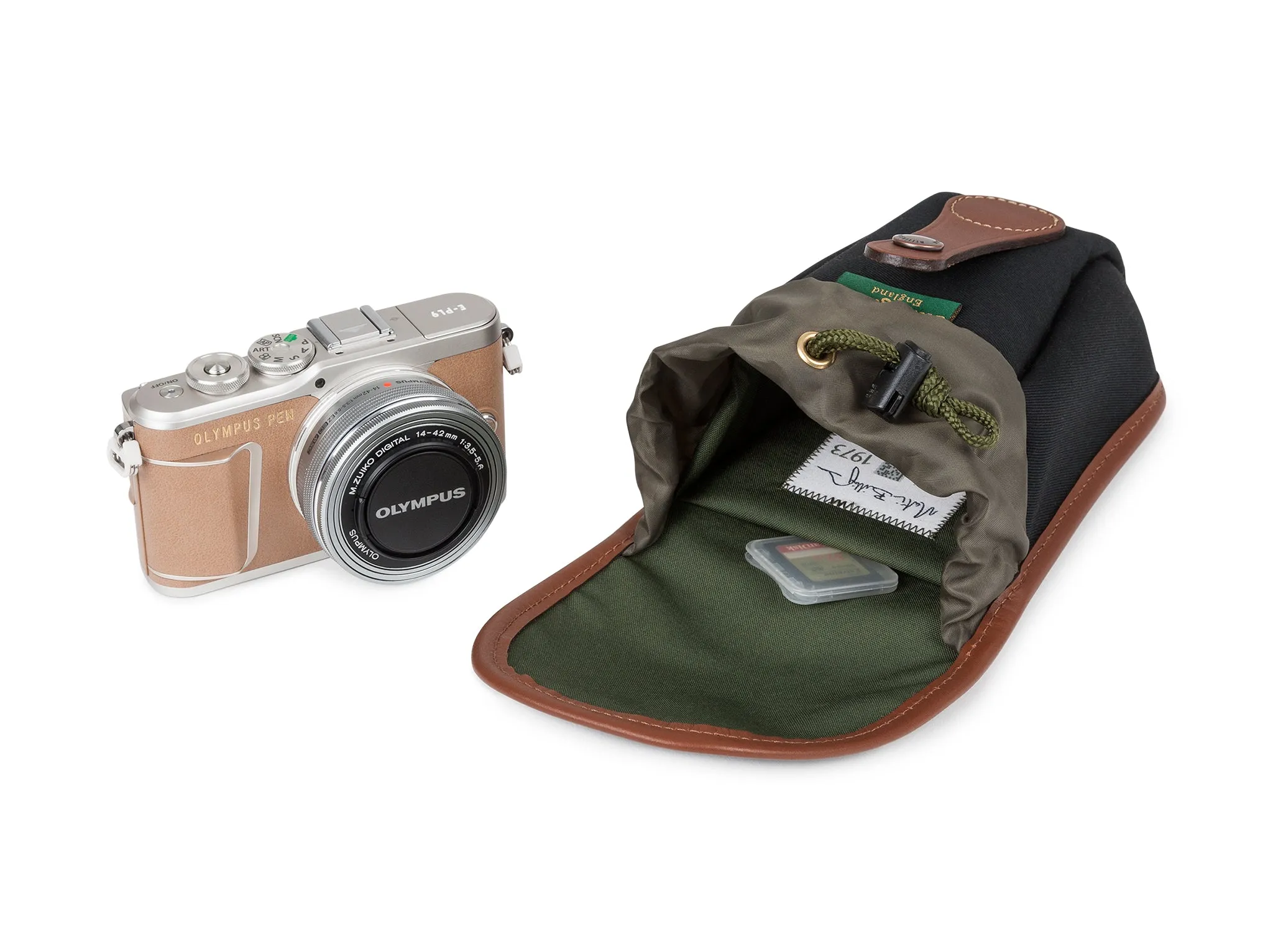 End Pockets - Black Canvas / Tan Leather / AVEA 7