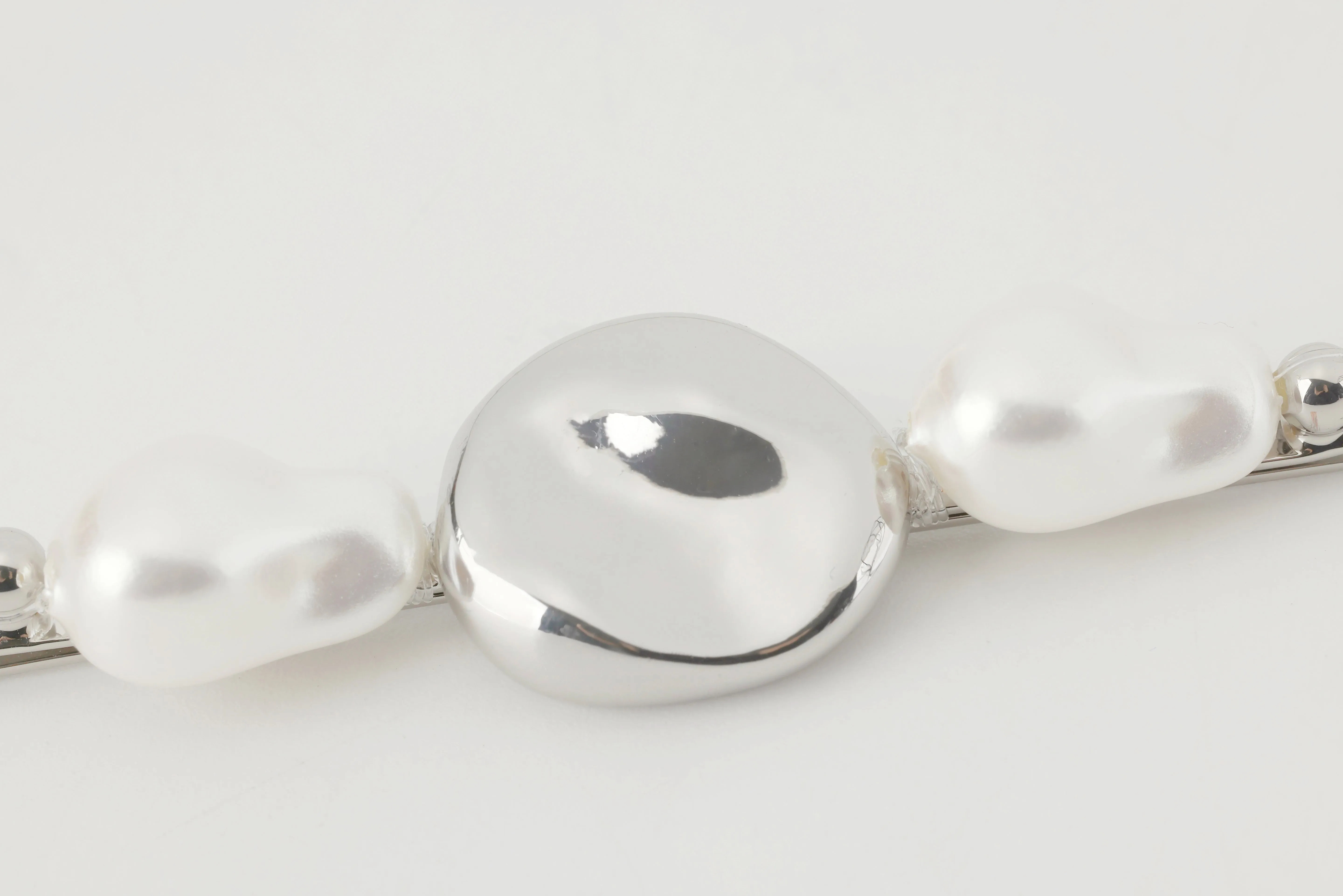 Glamour Distort Hairclip Set With Faux Pearl