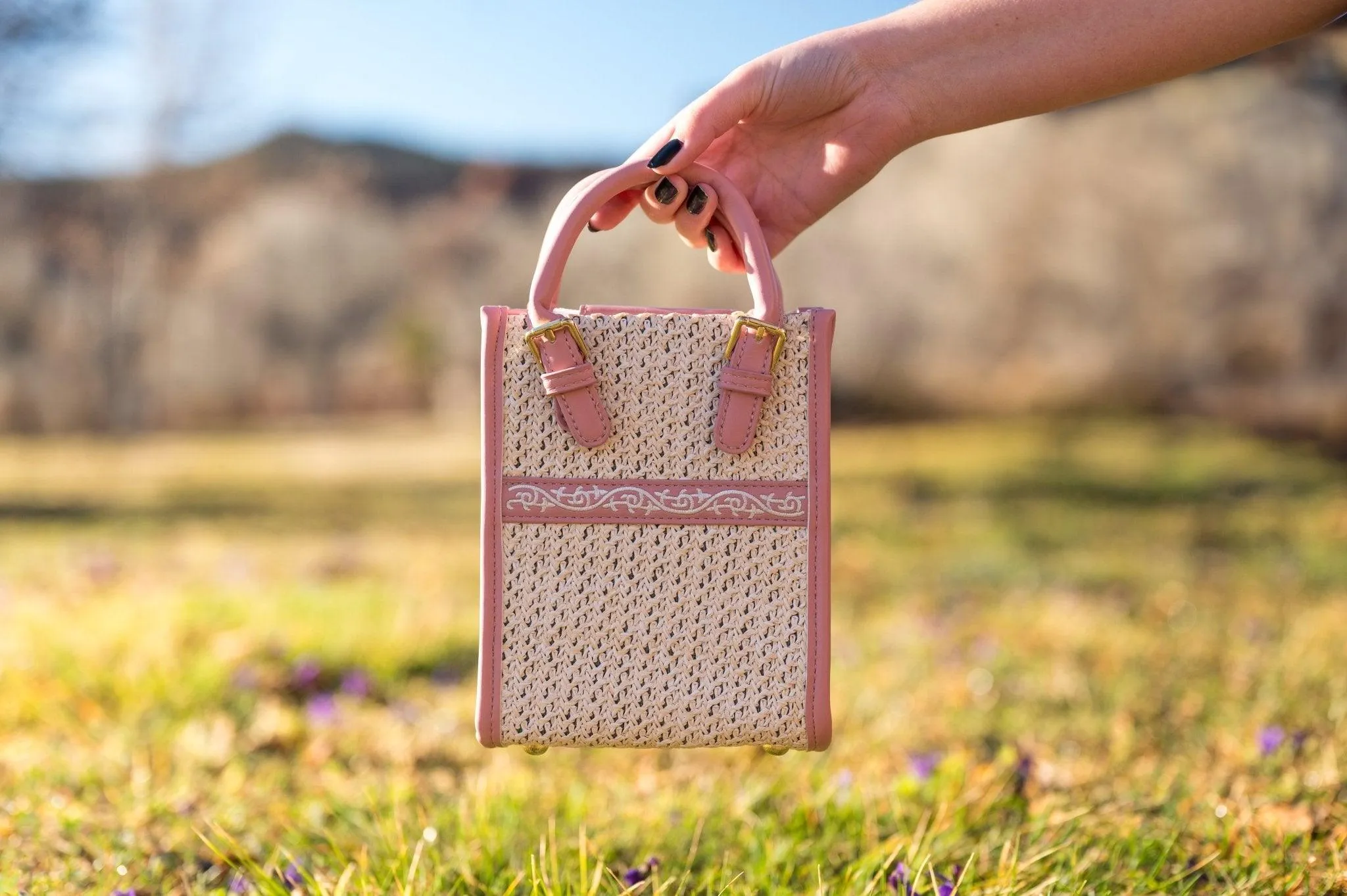 Mila Woven Crossbody