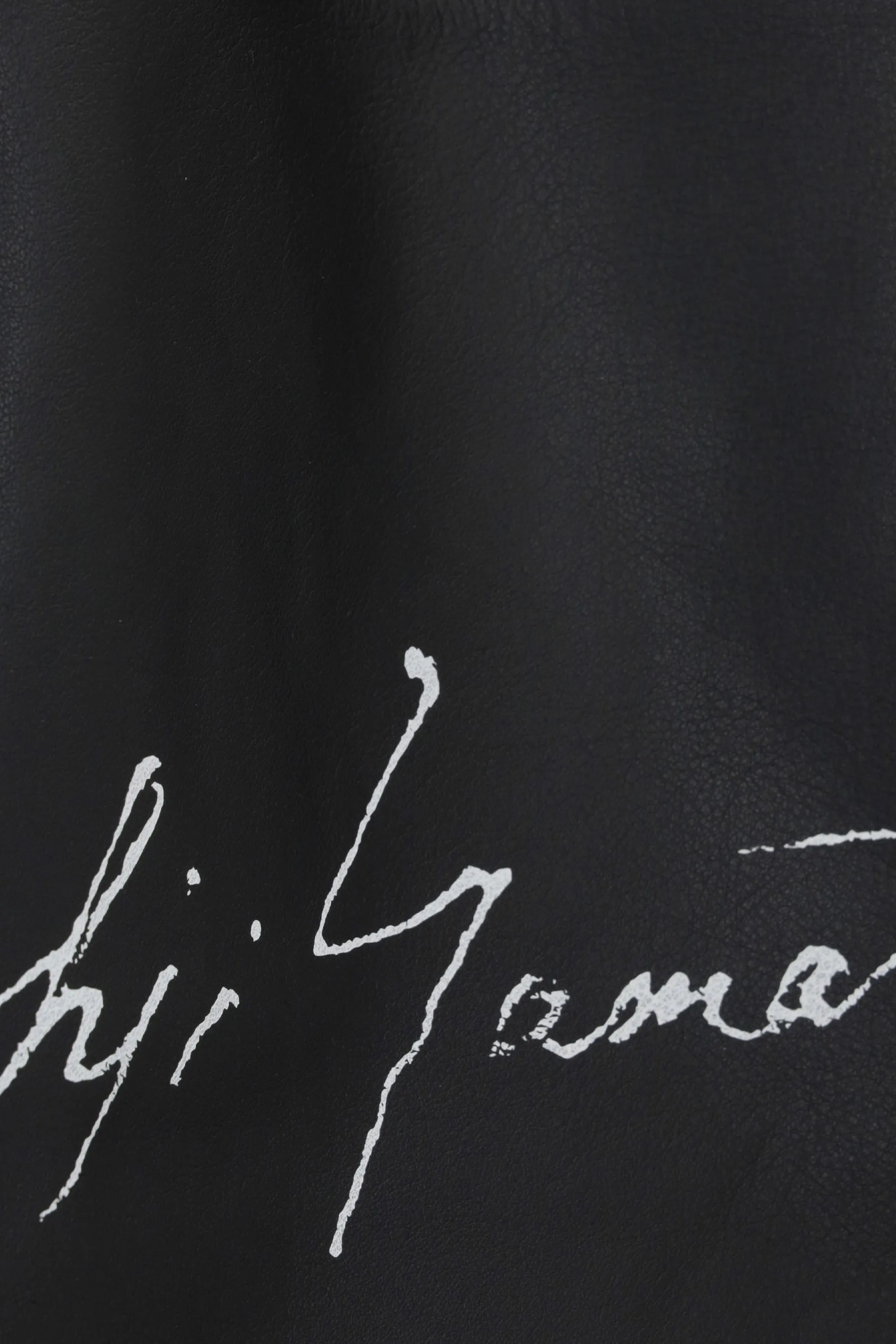 Signature large tote bag in grainy leather